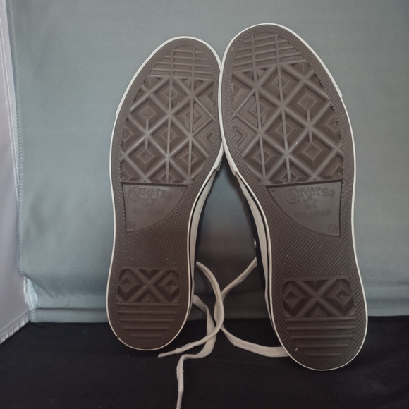 Converse Black and White Sneakers - Picture 3 of 7